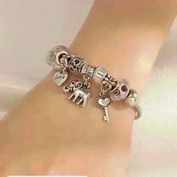 New Heart Key Elephant Pendant and Bracelet, Lovely Jewelry - Picture 2 of 2